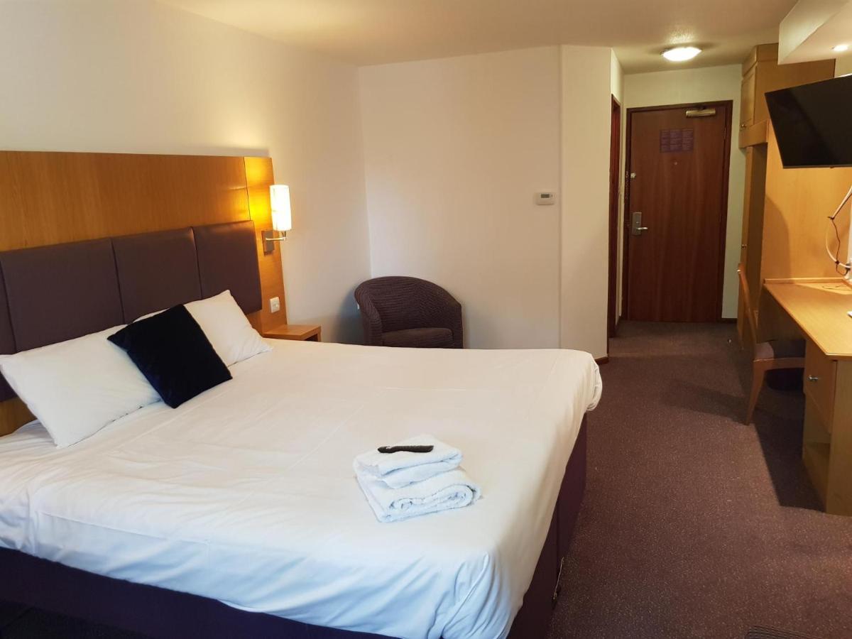 V Lodge Manchester Міддлтон Екстер'єр фото