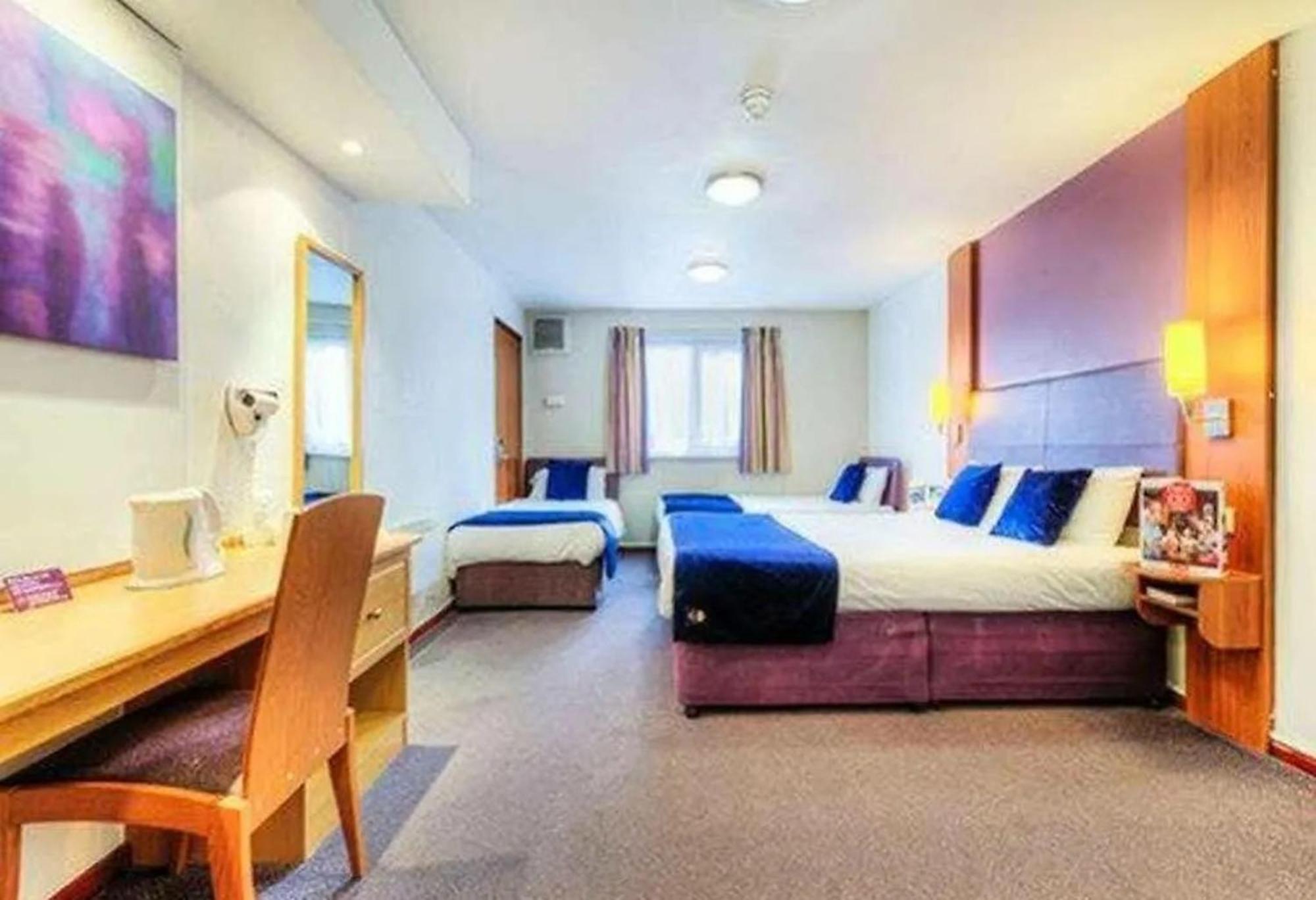 V Lodge Manchester Міддлтон Екстер'єр фото