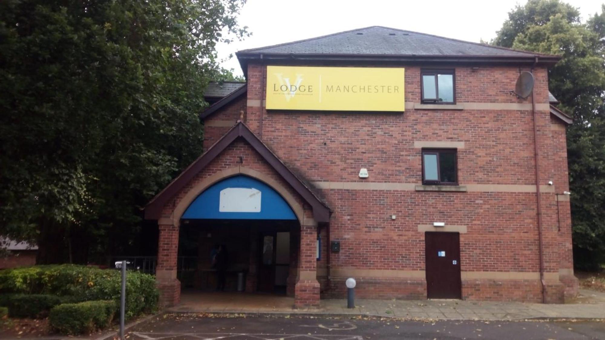 V Lodge Manchester Міддлтон Екстер'єр фото