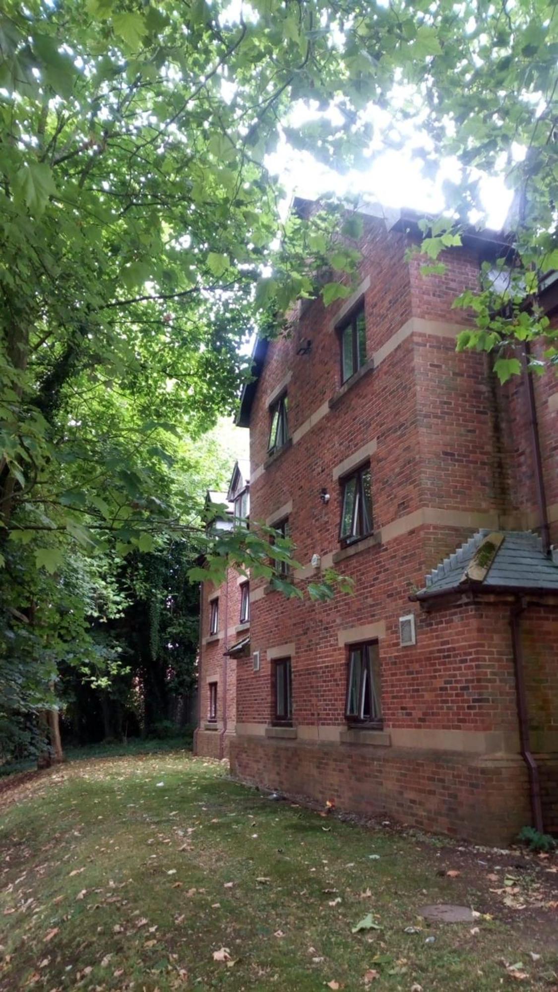 V Lodge Manchester Міддлтон Екстер'єр фото