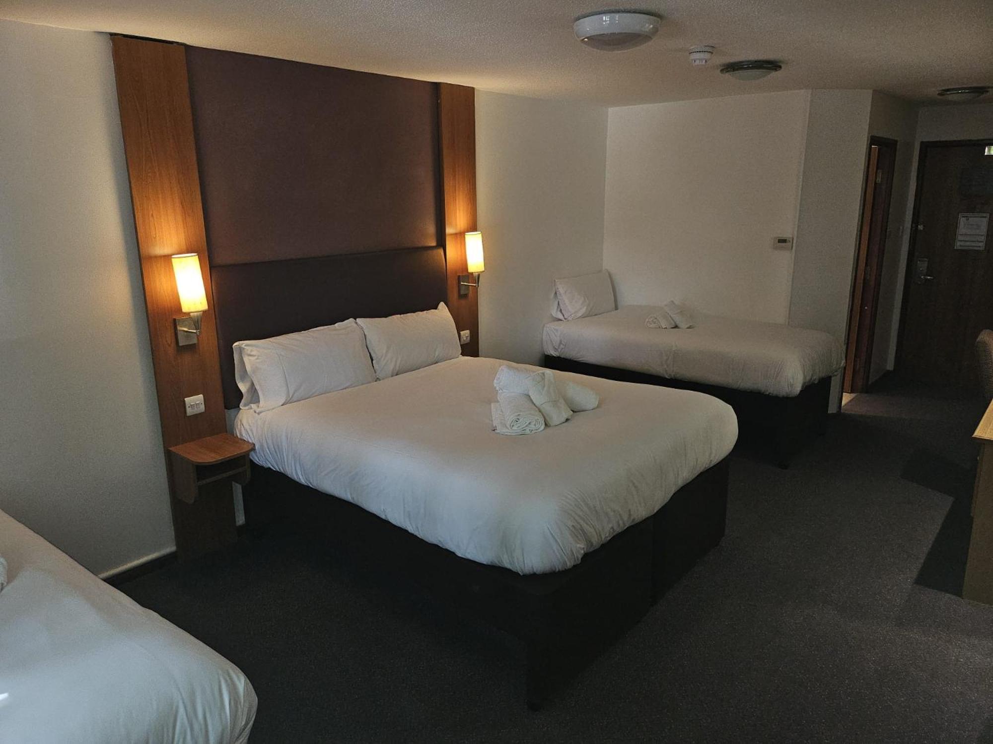 V Lodge Manchester Міддлтон Екстер'єр фото