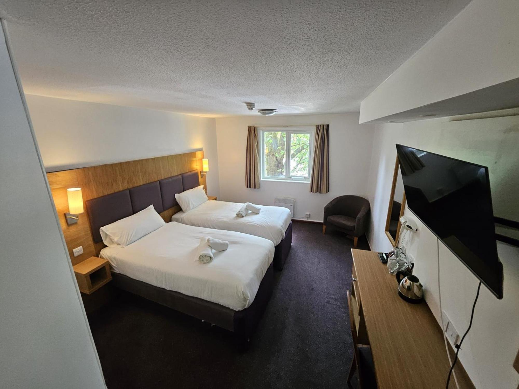 V Lodge Manchester Міддлтон Екстер'єр фото